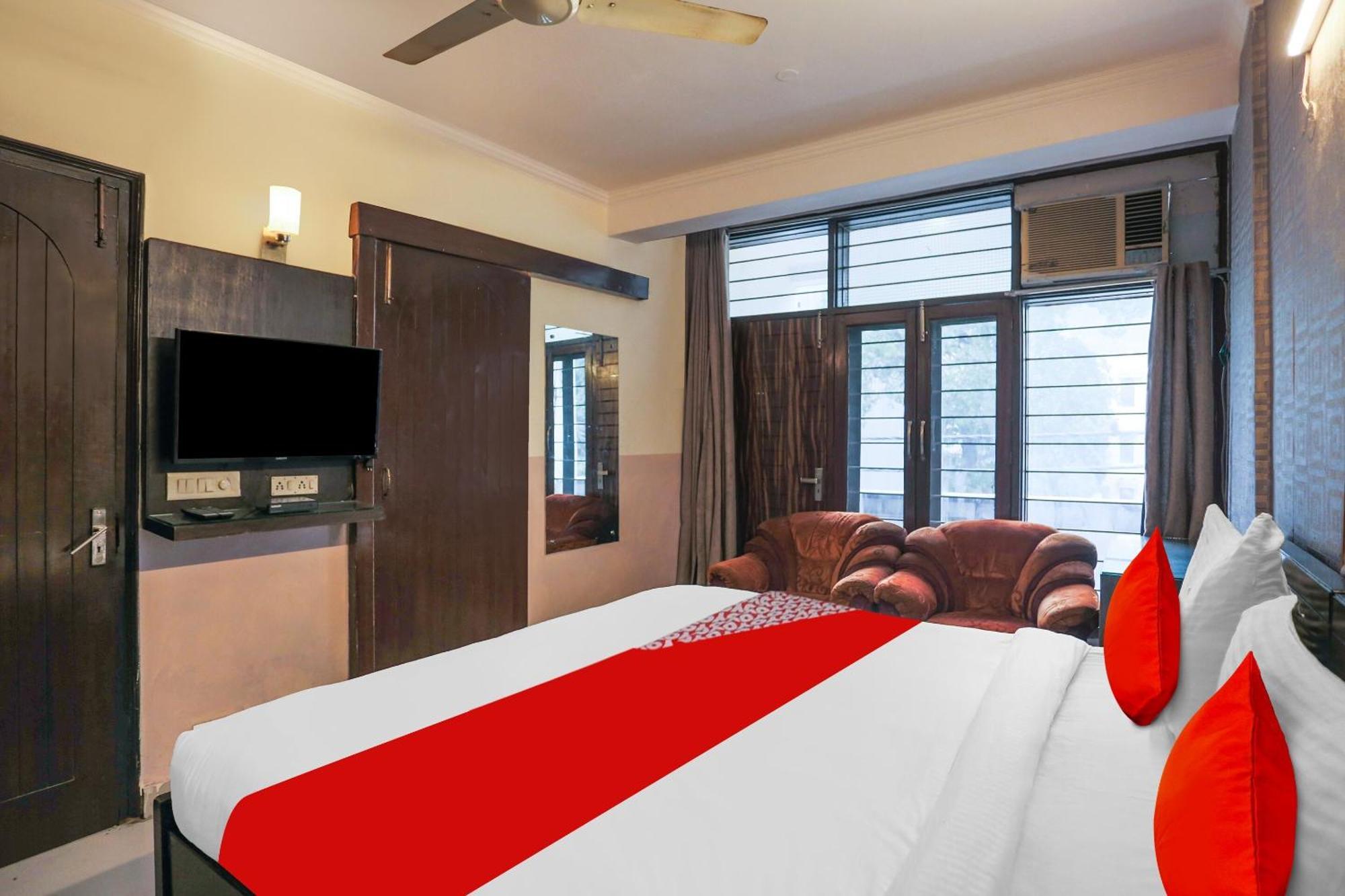 Hotel O Royal Galaxy New Delhi Exterior photo